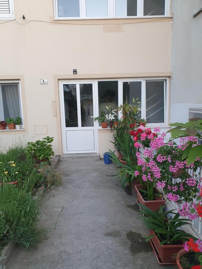 Apartman Nina Hvar Town Esterno foto
