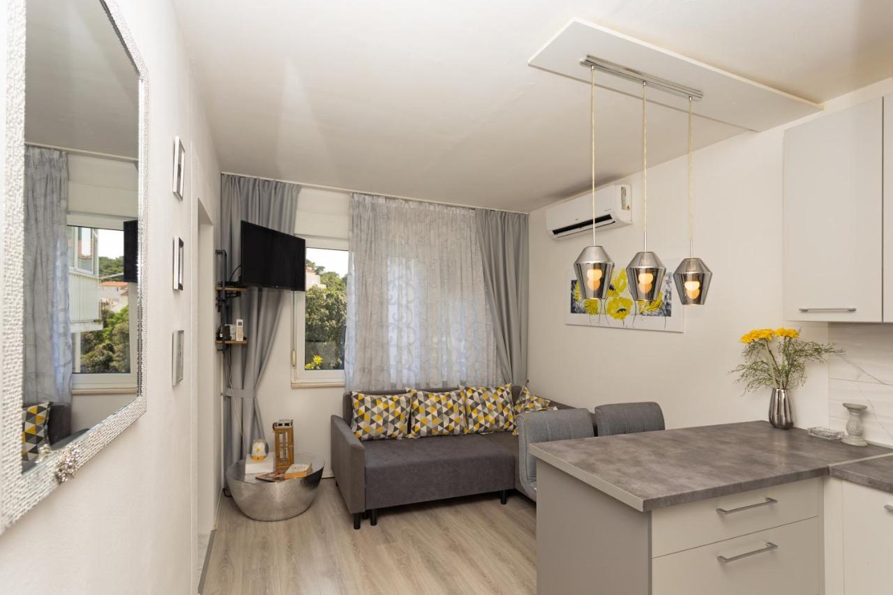 Apartman Nina Hvar Town Esterno foto